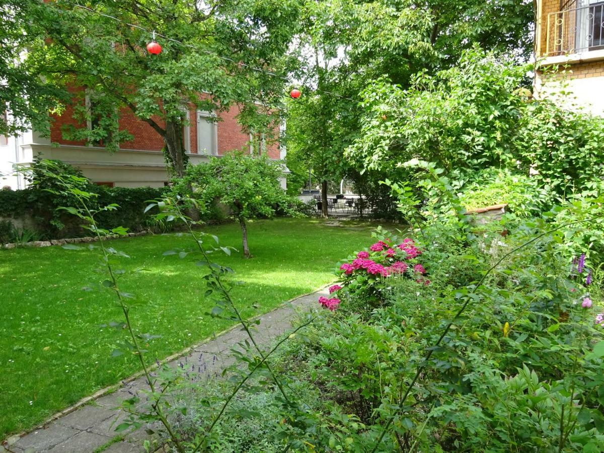 Hummel Hostel - Historische Stadtvilla Mit Garten Weimar (Thuringia) Exterior foto
